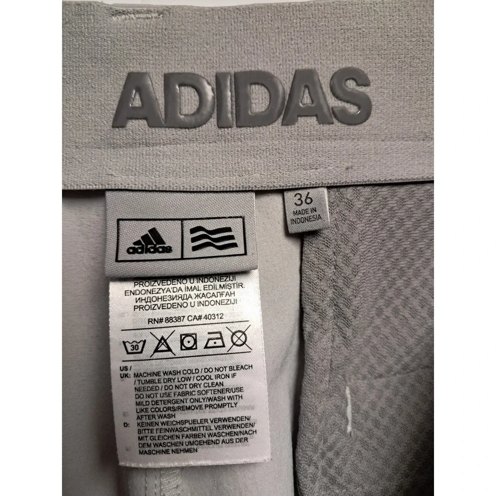 Mens Adidas Golf Pants‎ Size 36. Light Gray. Small Marks On Back. See Pics